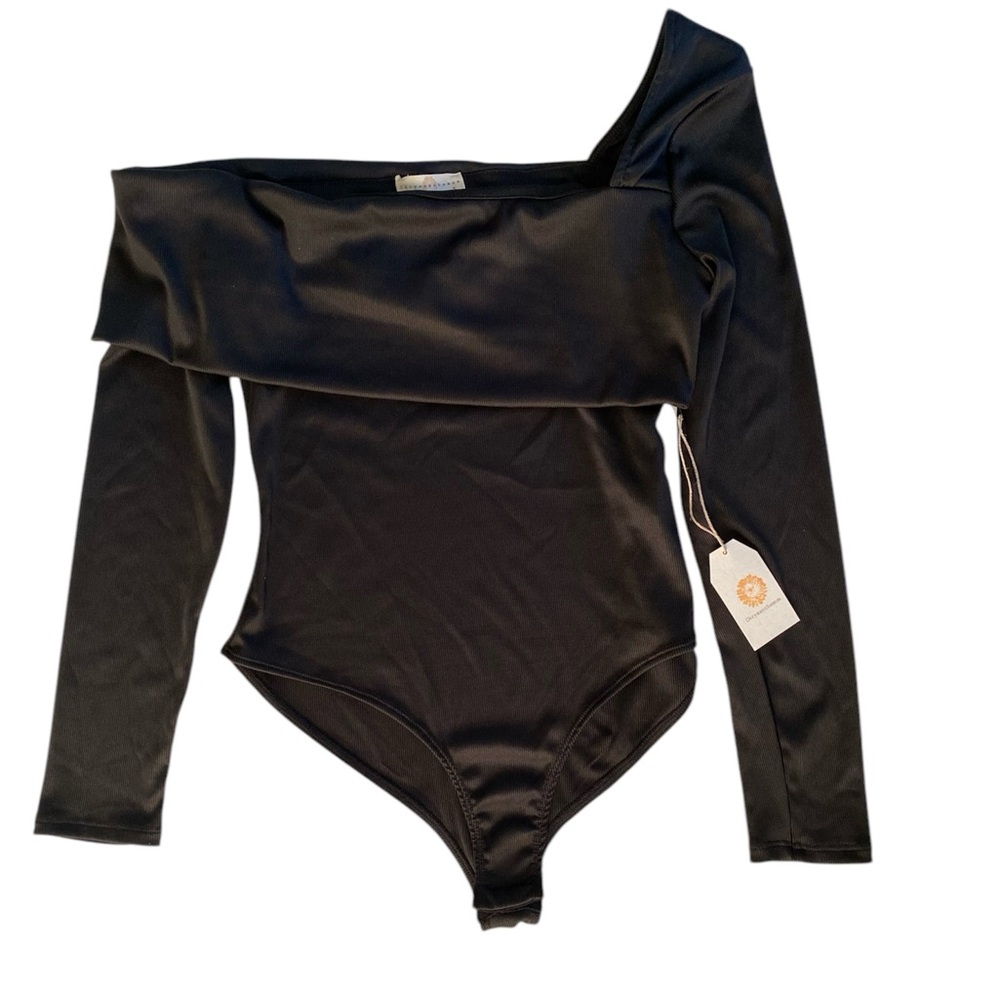 NWT Chrysanthemum Asymmetrical Off-the-Shoulder Black Bodysuit
